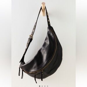 Bolsa Nova Bella Sling Bag